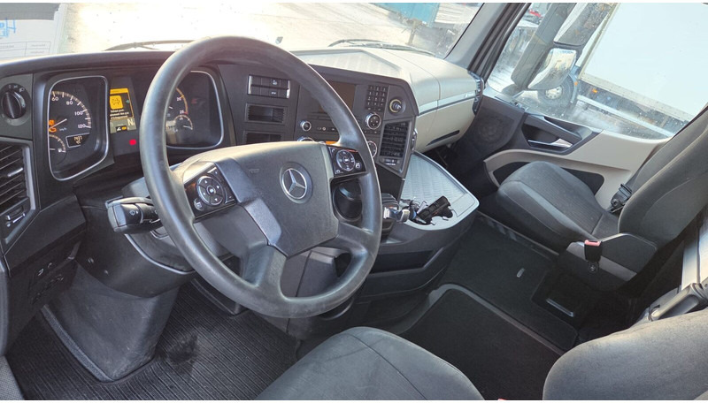 Mercedes-Benz Actros 1845 - وحدة جر: صورة 5 Mercedes-Benz Actros 1845 - وحدة جر: صورة 5