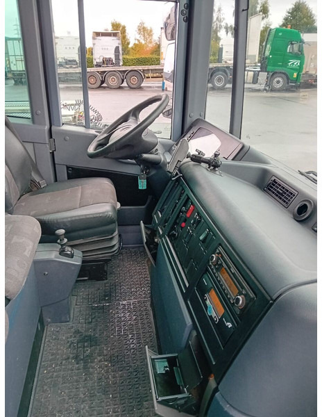 شاحنة سحب Mercedes-Benz Econic 1833: صورة 7
