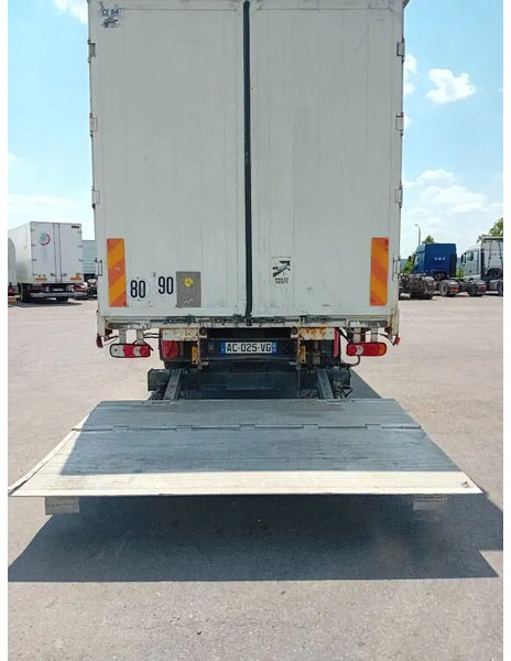 Renault Midlum 280 dxi - manual gearbox / steel suspension lames - شاحنة ستارة: صورة 4 Renault Midlum 280 dxi - manual gearbox / steel suspension lames - شاحنة ستارة: صورة 4