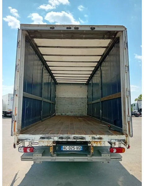 Renault Midlum 280 dxi - manual gearbox / steel suspension lames - شاحنة ستارة: صورة 3 Renault Midlum 280 dxi - manual gearbox / steel suspension lames - شاحنة ستارة: صورة 3