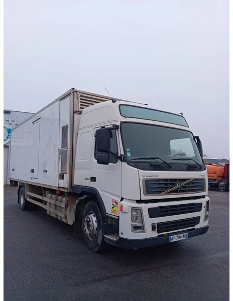 Volvo FM 260 - شاحنة الفريزر: صورة 2 Volvo FM 260 - شاحنة الفريزر: صورة 2