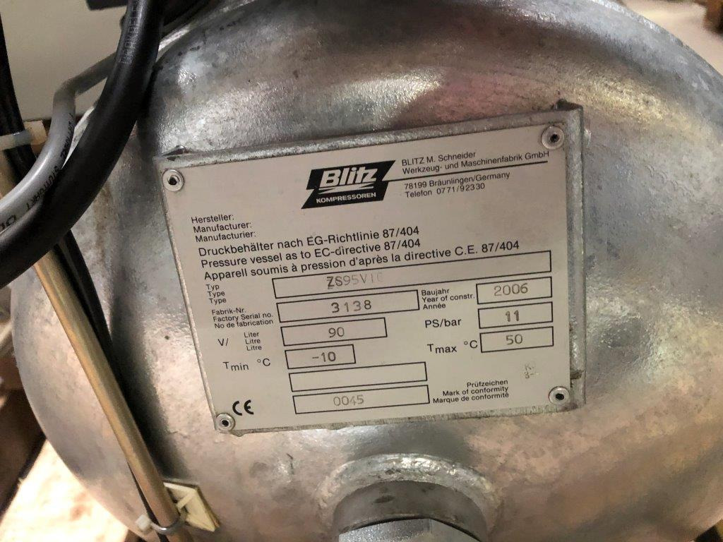 Blitz VXKE 304 - 90 Noise Enclosed Piston Compressor - الضاغط: صورة 5 Blitz VXKE 304 - 90 Noise Enclosed Piston Compressor - الضاغط: صورة 5