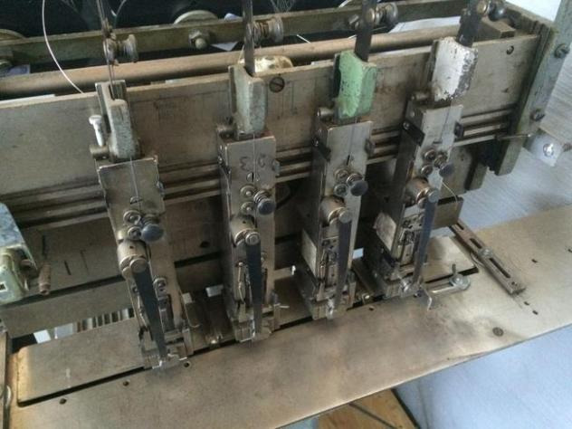 Bostitch M 17 multi head wire stitching machine - آلات الطباعة: صورة 2 Bostitch M 17 multi head wire stitching machine - آلات الطباعة: صورة 2