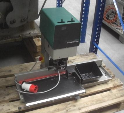 Ernst Nagel Citoborma 280 2-spindle paper drilling machine - آلات الطباعة: صورة 1 Ernst Nagel Citoborma 280 2-spindle paper drilling machine - آلات الطباعة: صورة 1