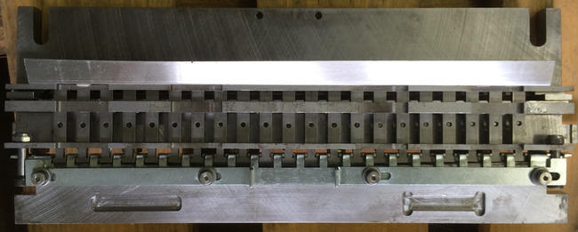 GBC AP-2 automatic punching machine - آلة تجليد: صورة 4 GBC AP-2 automatic punching machine - آلة تجليد: صورة 4
