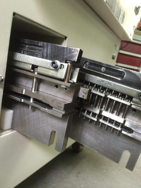 GBC AP-2 automatic punching machine - آلة تجليد: صورة 3 GBC AP-2 automatic punching machine - آلة تجليد: صورة 3