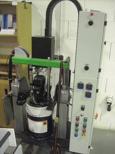 Horizon BQ 470 Four Tongs Hot Glue Binder - آلة تجليد: صورة 5 Horizon BQ 470 Four Tongs Hot Glue Binder - آلة تجليد: صورة 5