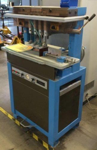 Josef Foellmer IRAM 400-4 four spindle paper drilling machine - آلات الطباعة: صورة 1 Josef Foellmer IRAM 400-4 four spindle paper drilling machine - آلات الطباعة: صورة 1