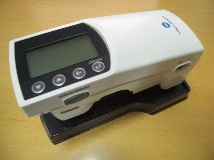 Konica Minolta FD-7 Spectrophotometer - Spectrodensitometer - آلات الطباعة: صورة 2 Konica Minolta FD-7 Spectrophotometer - Spectrodensitometer - آلات الطباعة: صورة 2