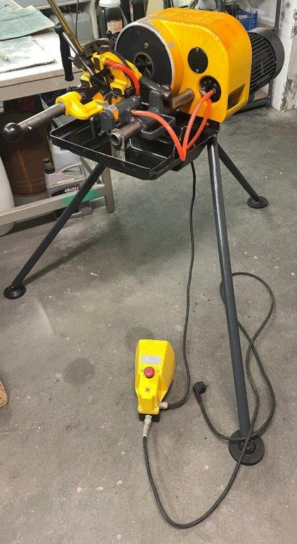 آلة تصنيع المعادن Threading machine Rems Tornado type 2010 220V, 50Hz: صورة 7 آلة تصنيع المعادن Threading machine Rems Tornado type 2010 220V, 50Hz: صورة 7
