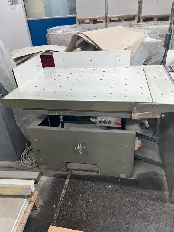 Small cutting flowline Polar Mohr with Cutter 115 EM-Mon, Lift, Jogger - آلة قطع الورق: صورة 3 Small cutting flowline Polar Mohr with Cutter 115 EM-Mon, Lift, Jogger - آلة قطع الورق: صورة 3