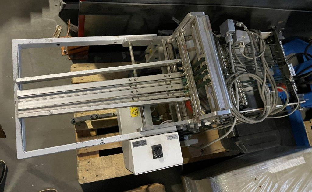 Small sized mobile stack delivery Heidelberg Stahlfolder STA 30 F - آلة الطي: صورة 3 Small sized mobile stack delivery Heidelberg Stahlfolder STA 30 F - آلة الطي: صورة 3