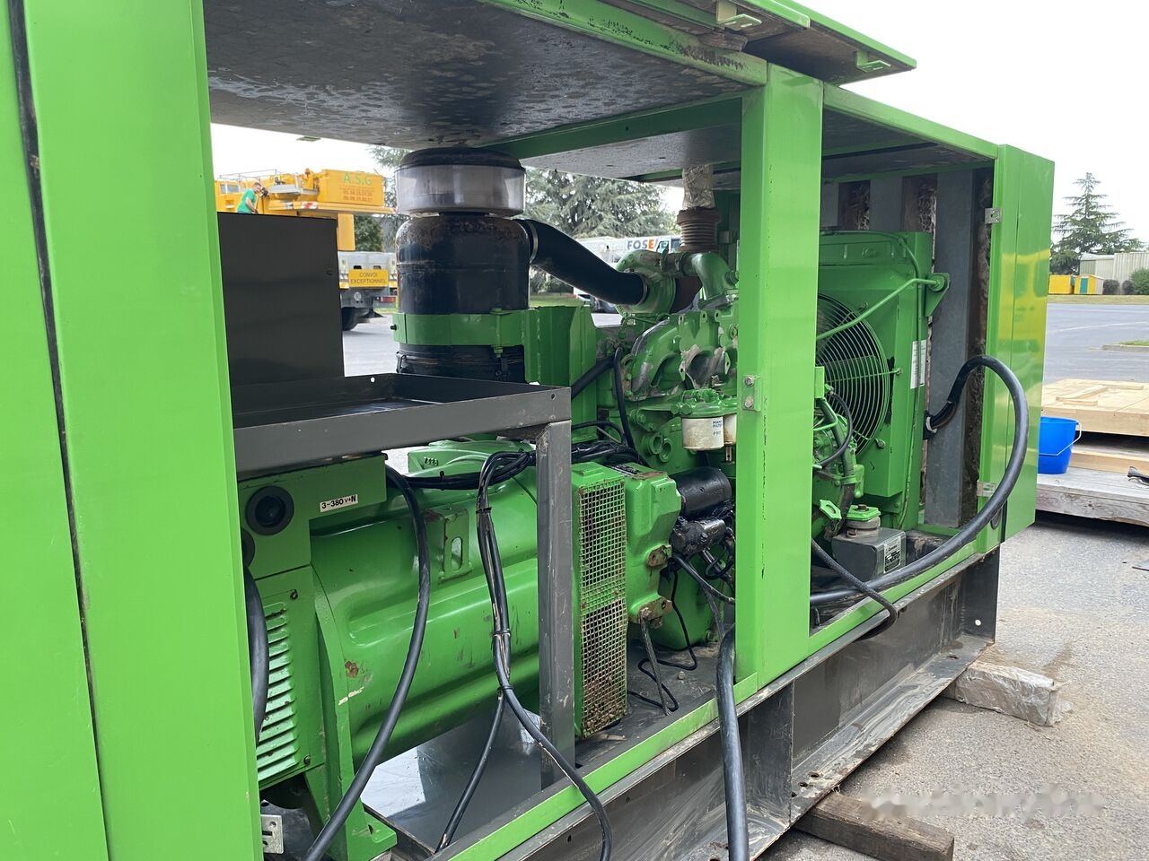 IVECO 100 kVa 8061 - مجموعة المولدات: صورة 2 IVECO 100 kVa 8061 - مجموعة المولدات: صورة 2