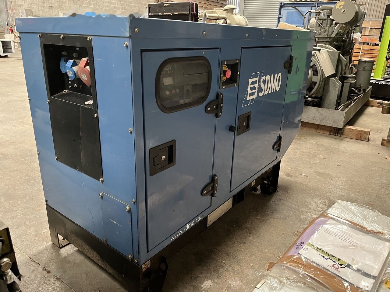 SDMO 16 kVa Mitsubishi diesel - مجموعة المولدات: صورة 2 SDMO 16 kVa Mitsubishi diesel - مجموعة المولدات: صورة 2