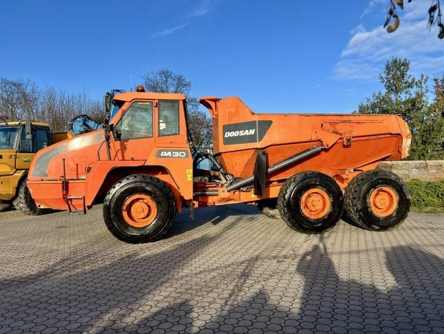Doosan DA30 - شاحنة قلاب مفصلية: صورة 1 Doosan DA30 - شاحنة قلاب مفصلية: صورة 1