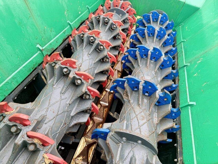 Komptech Crambo 3400 Hook - آلة تمزيق صناعية: صورة 2 Komptech Crambo 3400 Hook - آلة تمزيق صناعية: صورة 2