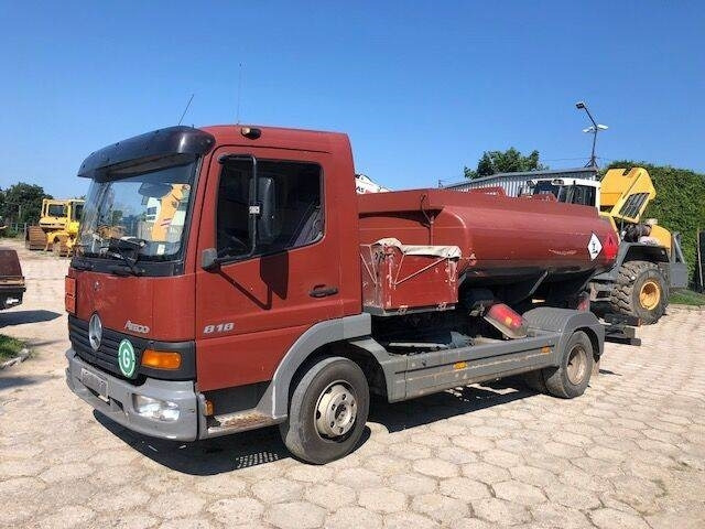 Mercedes-Benz Atego 818 5000l aircraft tank aviation airport - شاحنة صهريج: صورة 3 Mercedes-Benz Atego 818 5000l aircraft tank aviation airport - شاحنة صهريج: صورة 3