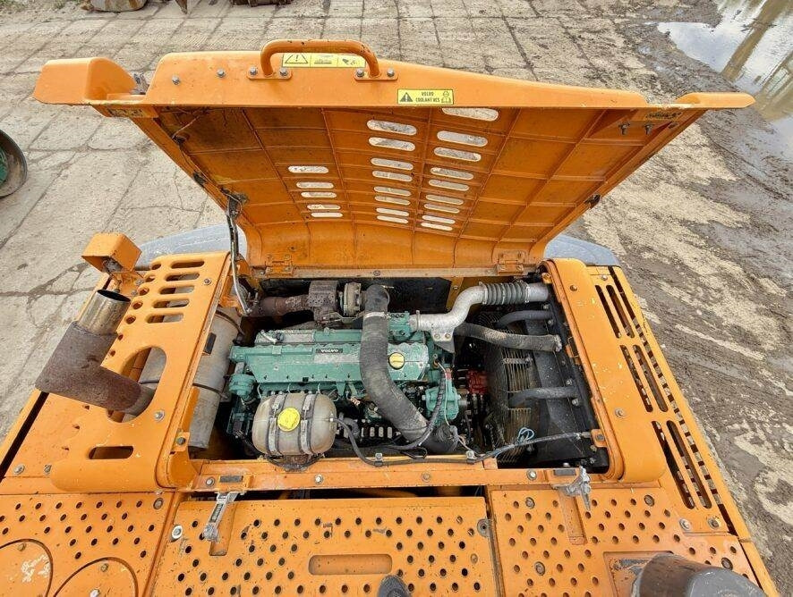 Volvo EC290CL - حفار زحاف: صورة 3 Volvo EC290CL - حفار زحاف: صورة 3