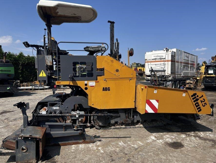 Volvo TITAN 125 - مدادة الأسفلت: صورة 1 Volvo TITAN 125 - مدادة الأسفلت: صورة 1