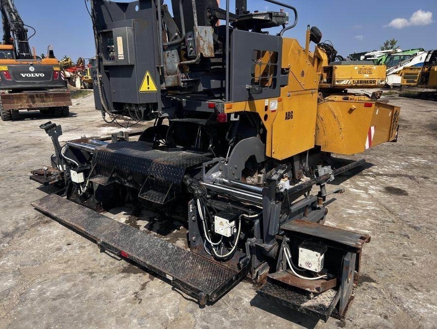Volvo TITAN 125 - مدادة الأسفلت: صورة 3 Volvo TITAN 125 - مدادة الأسفلت: صورة 3