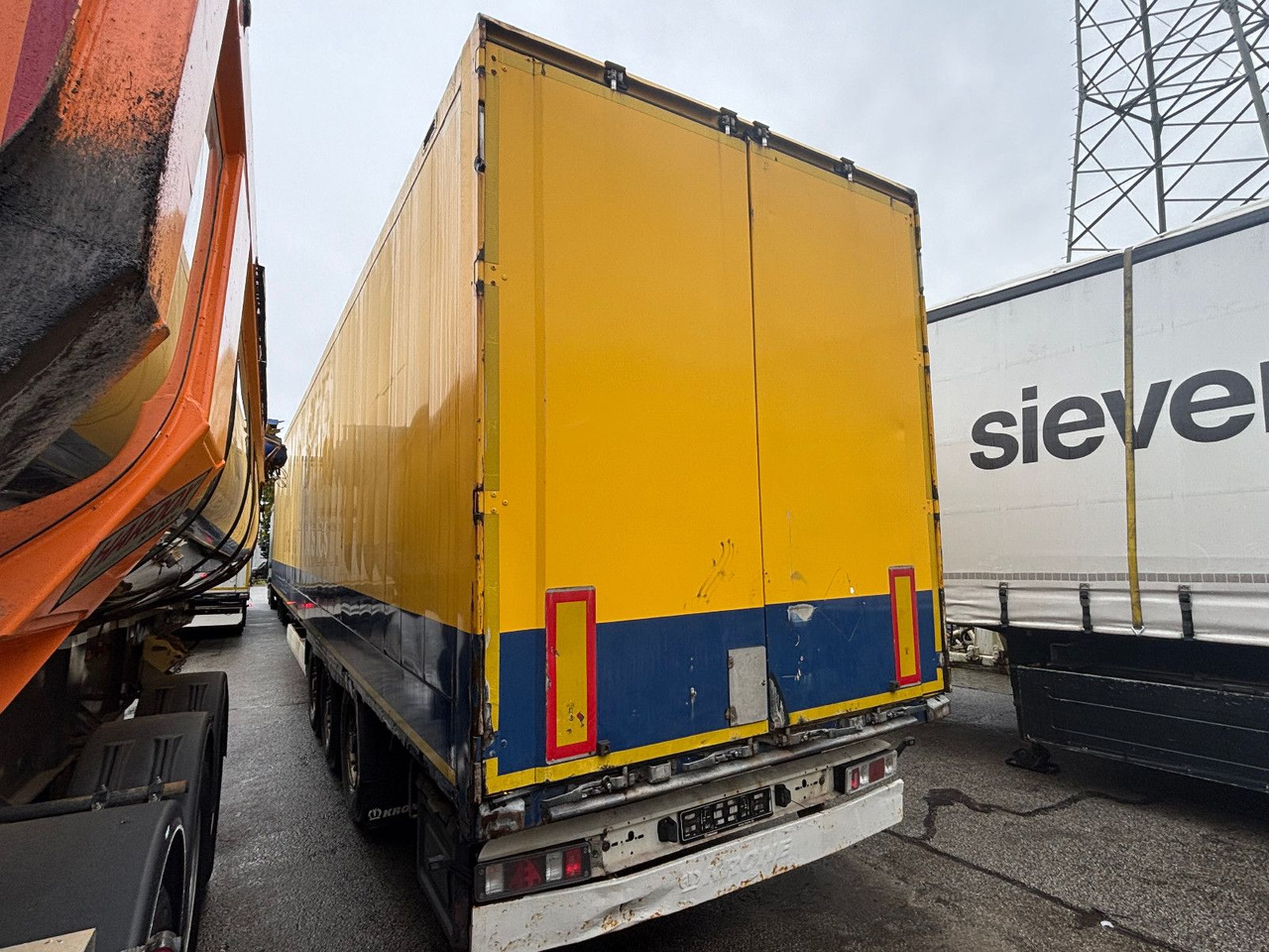 Krone SD Textilkoffer/Luft/Scheibe - نصف مقطورة صندوق مغلق: صورة 5 Krone SD Textilkoffer/Luft/Scheibe - نصف مقطورة صندوق مغلق: صورة 5