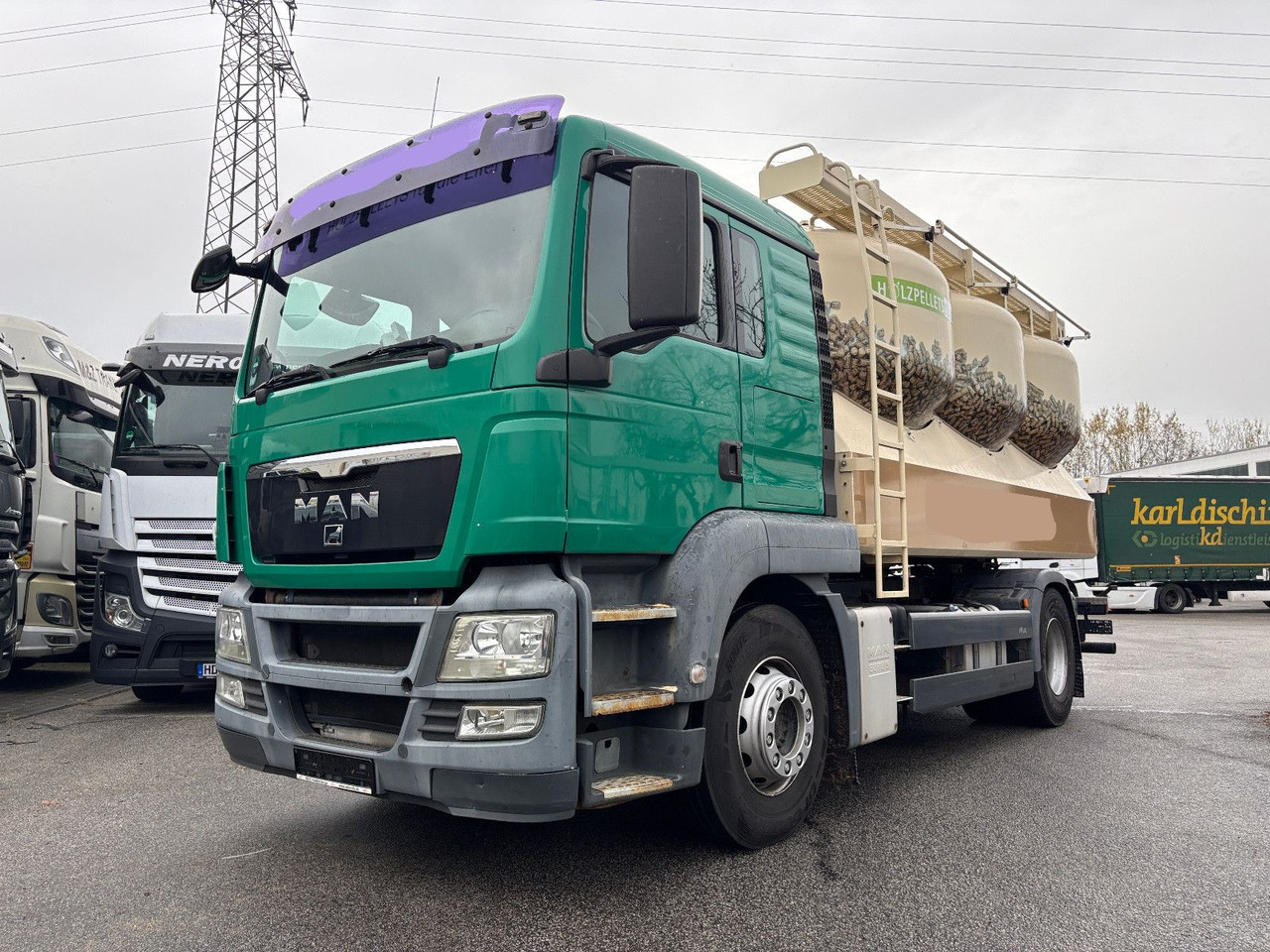 MAN TGS 18.440 Silo/Waage/Kompressor/40m Schlauch - شاحنة صهريج: صورة 3 MAN TGS 18.440 Silo/Waage/Kompressor/40m Schlauch - شاحنة صهريج: صورة 3