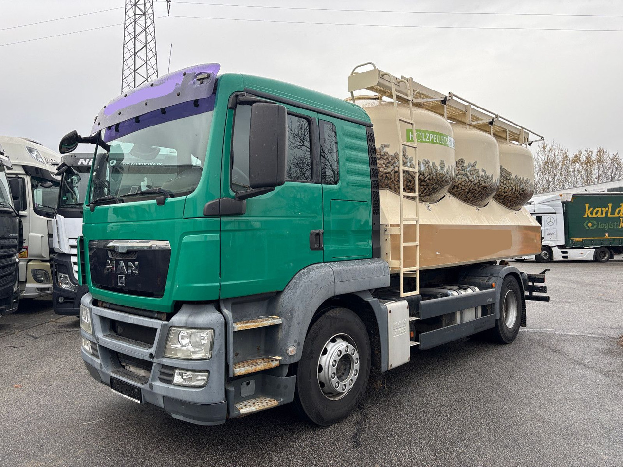 MAN TGS 18.440 Silo/Waage/Kompressor/40m Schlauch - شاحنة صهريج: صورة 2 MAN TGS 18.440 Silo/Waage/Kompressor/40m Schlauch - شاحنة صهريج: صورة 2