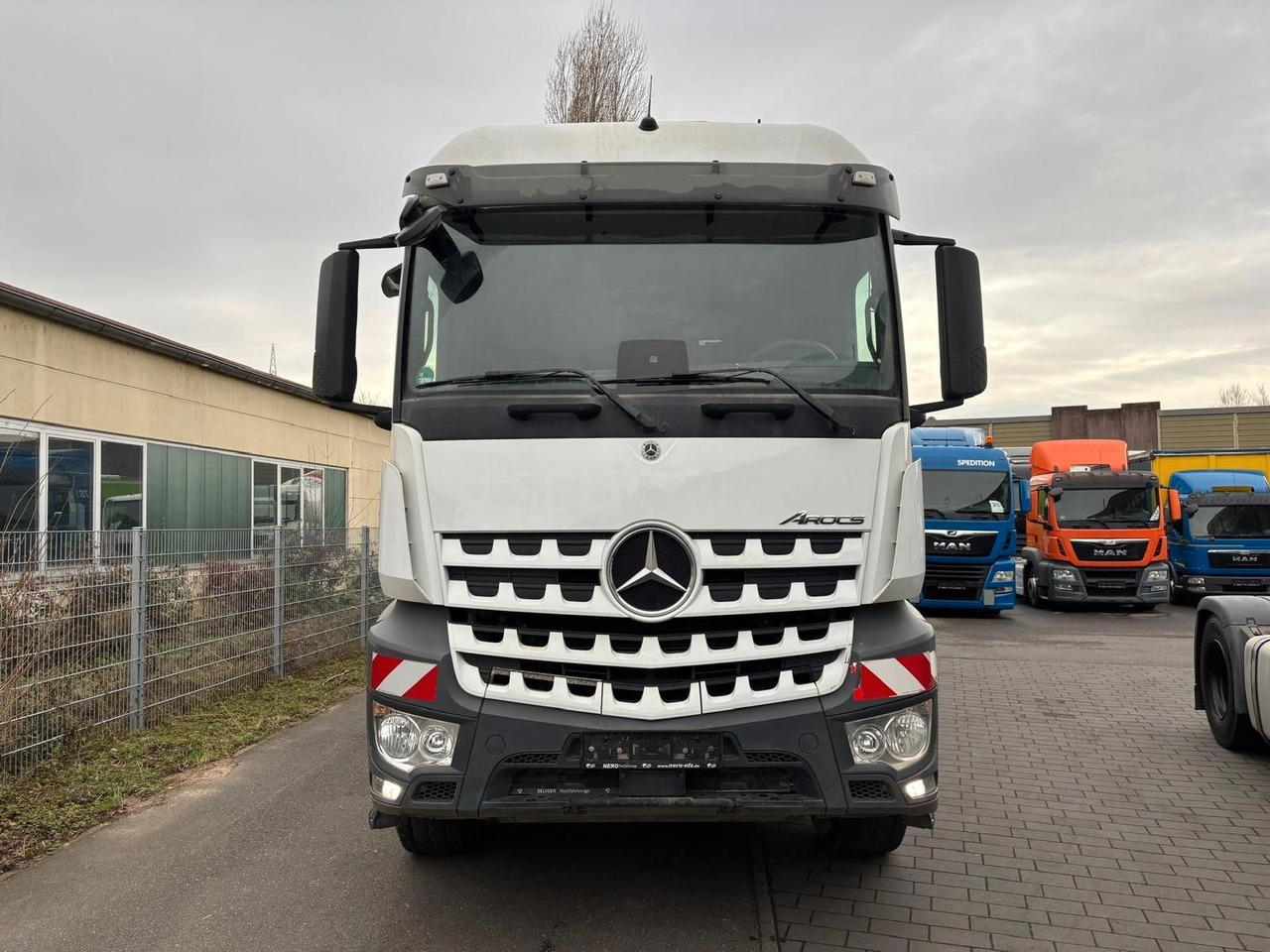 Mercedes-Benz 1845 4x4/Retarder/Kipphydraulik - وحدة جر: صورة 2 Mercedes-Benz 1845 4x4/Retarder/Kipphydraulik - وحدة جر: صورة 2