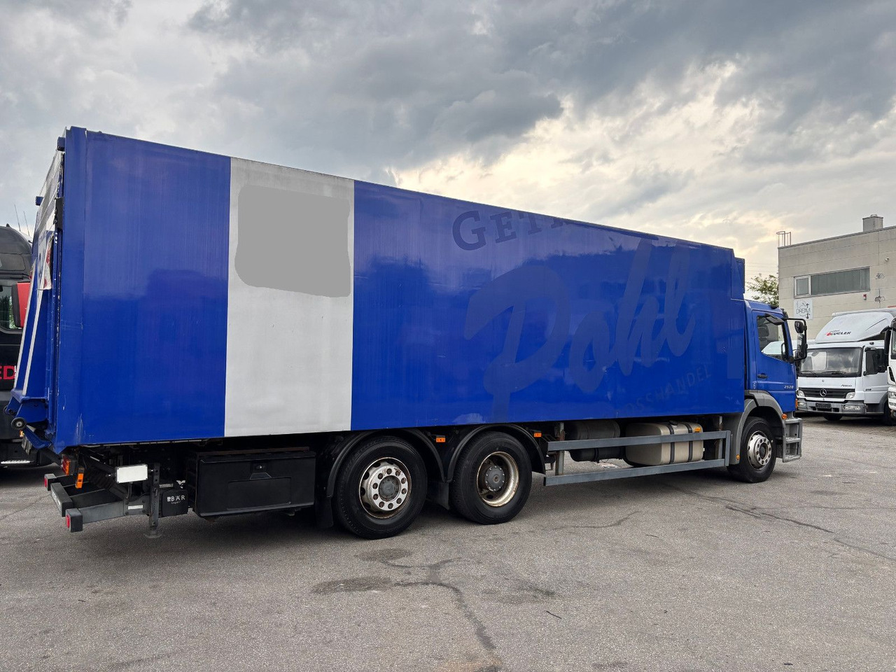 Mercedes-Benz 2528 L LBW/Klima/Frigoblock - شاحنة الفريزر: صورة 5 Mercedes-Benz 2528 L LBW/Klima/Frigoblock - شاحنة الفريزر: صورة 5