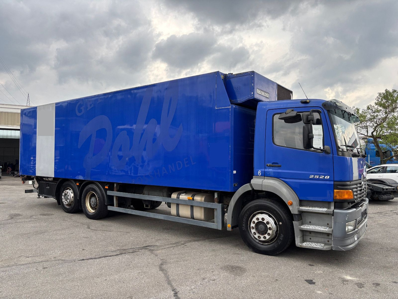 Mercedes-Benz 2528 L LBW/Klima/Frigoblock - شاحنة الفريزر: صورة 3 Mercedes-Benz 2528 L LBW/Klima/Frigoblock - شاحنة الفريزر: صورة 3