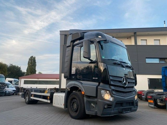 Mercedes-Benz Actros 1842 BDF LBW 1845 2x Mercedes-Benz Actros 1842 BDF LBW 1845 2x - شاحنات الحاويات / جسم علوي قابل للتغيير شاحنة: صورة 1 Mercedes-Benz Actros 1842 BDF LBW 1845 2x Mercedes-Benz Actros 1842 BDF LBW 1845 2x - شاحنات الحاويات / جسم علوي قابل للتغيير شاحنة: صورة 1