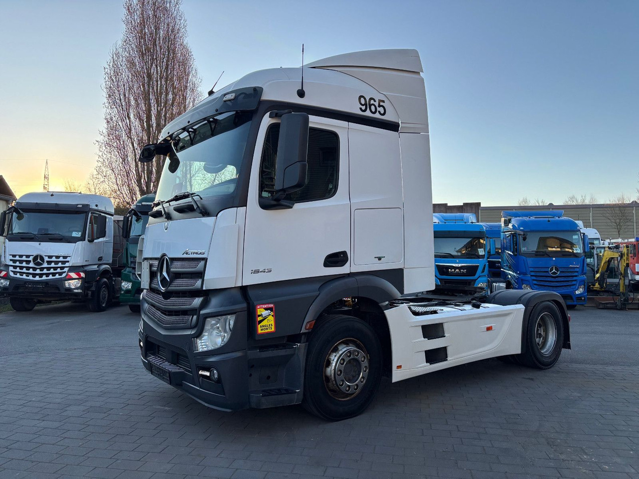 Mercedes-Benz Actros 1843 1845 - وحدة جر: صورة 5 Mercedes-Benz Actros 1843 1845 - وحدة جر: صورة 5