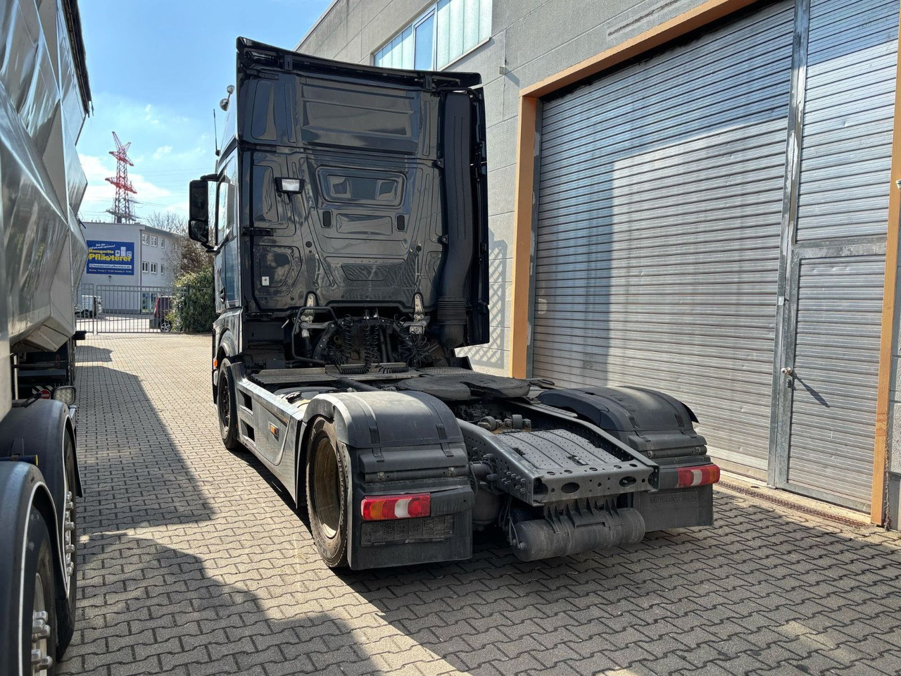 Mercedes-Benz Actros 1851 Retarder/Luft/Klima - وحدة جر: صورة 4 Mercedes-Benz Actros 1851 Retarder/Luft/Klima - وحدة جر: صورة 4