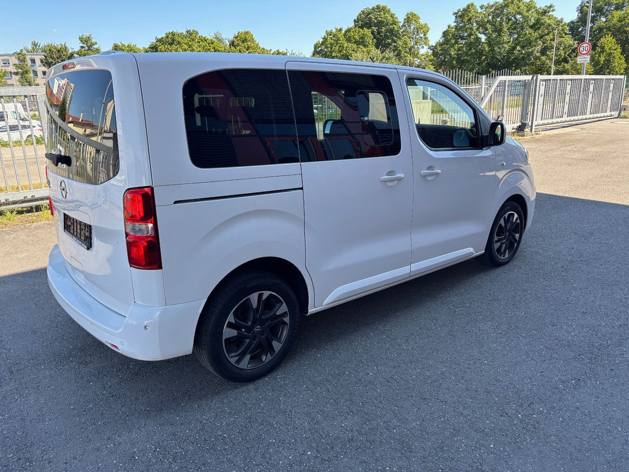 Opel Zafira Life Edition S/HU neu - ميكروباص: صورة 5 Opel Zafira Life Edition S/HU neu - ميكروباص: صورة 5