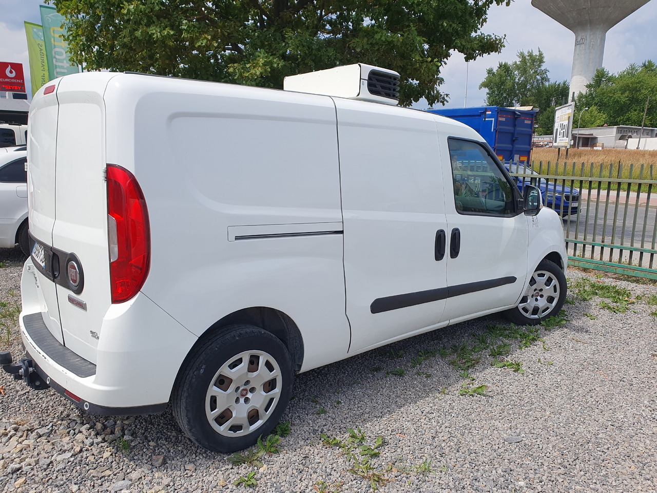 FIAT DOBLO LONG CHLODNIA carrier+230v KLIMA EURO6 - شاحنة مُبرّدة للتوصيل: صورة 3 FIAT DOBLO LONG CHLODNIA carrier+230v KLIMA EURO6 - شاحنة مُبرّدة للتوصيل: صورة 3