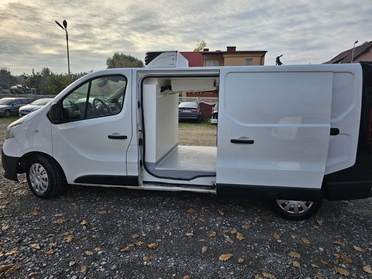 RENAULT TRAFIC MAXI LONG CHLODNIA MROZNIA CARRIER+230V KLIMA NAVI KAMERA EURO6 - شاحنة مُبرّدة للتوصيل: صورة 3 RENAULT TRAFIC MAXI LONG CHLODNIA MROZNIA CARRIER+230V KLIMA NAVI KAMERA EURO6 - شاحنة مُبرّدة للتوصيل: صورة 3