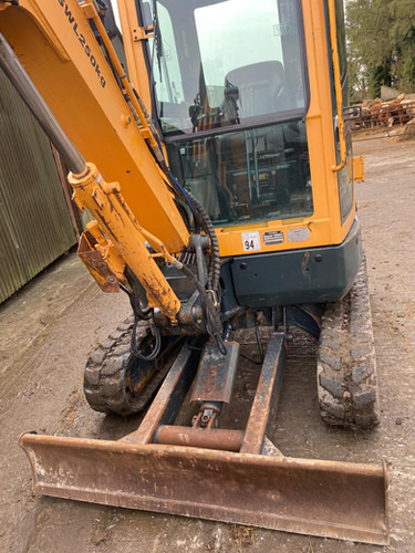 2017 Hyundai R25Z-9AK - حفارة: صورة 4 2017 Hyundai R25Z-9AK - حفارة: صورة 4