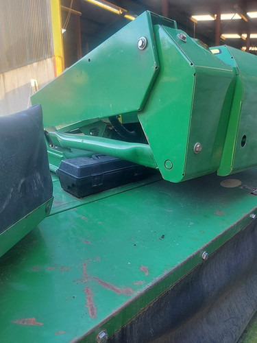 John Deere 131 - جزازة العشب: صورة 2 John Deere 131 - جزازة العشب: صورة 2