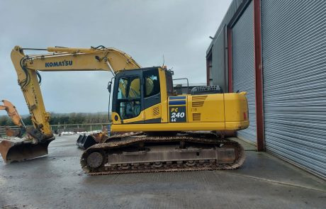 KOMATSU PC240LC-8 - حفار زحاف: صورة 1 KOMATSU PC240LC-8 - حفار زحاف: صورة 1