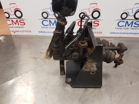 Case 856 Xl, 844 Xl, 745 Xl, 743 Xl Brake Master Cylinders 1287846c91, 226301a1 - اسطوانة الفرامل - جرار: صورة 3 Case 856 Xl, 844 Xl, 745 Xl, 743 Xl Brake Master Cylinders 1287846c91, 226301a1 - اسطوانة الفرامل - جرار: صورة 3