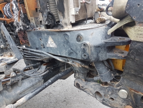 Case Maxxum Steyr Profi 145, 150 Front Axle Suport Bolster 47910461 - المحور الأمامي - جرار: صورة 1 Case Maxxum Steyr Profi 145, 150 Front Axle Suport Bolster 47910461 - المحور الأمامي - جرار: صورة 1