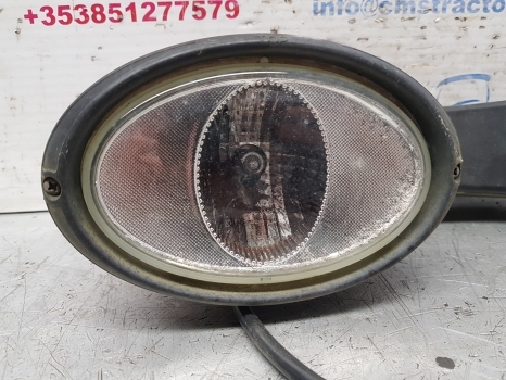 Case New Holland T6, T7, Maxxum, Puma T7.200 Grabrail Worl Lamp Rhs Kit 87644971 - أضواء/ إضاءة - جرار: صورة 2 Case New Holland T6, T7, Maxxum, Puma T7.200 Grabrail Worl Lamp Rhs Kit 87644971 - أضواء/ إضاءة - جرار: صورة 2