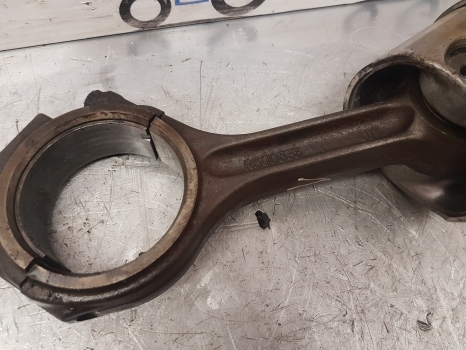 Claas 836 John Deere Engine Connecting Rod 6005024536, R500335, Re500608 - قضيب التوصيل - جرار: صورة 2 Claas 836 John Deere Engine Connecting Rod 6005024536, R500335, Re500608 - قضيب التوصيل - جرار: صورة 2