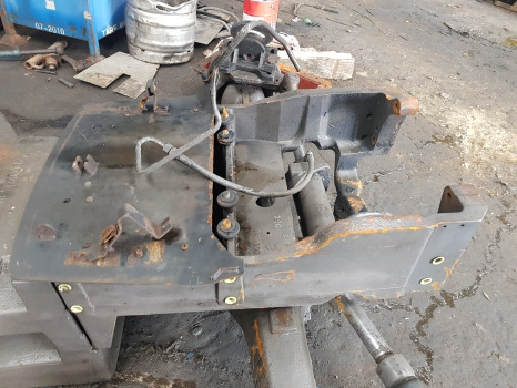 Claas Ares 656rc, Ares 500, 600, 800, Front Axle Support 7700042108, 7700098196 - المحور الأمامي: صورة 1 Claas Ares 656rc, Ares 500, 600, 800, Front Axle Support 7700042108, 7700098196 - المحور الأمامي: صورة 1