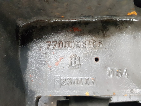 Claas Ares 656rc, Ares 500, 600, 800, Front Axle Support 7700042108, 7700098196 - المحور الأمامي: صورة 3 Claas Ares 656rc, Ares 500, 600, 800, Front Axle Support 7700042108, 7700098196 - المحور الأمامي: صورة 3