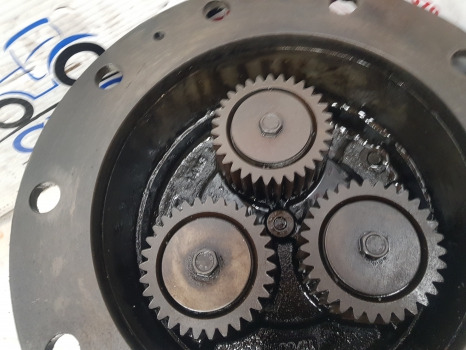 Claas Ares 836 Front Axle Planetary Gear Z31 Holder 6000103811, 146260 - المحور الأمامي: صورة 3 Claas Ares 836 Front Axle Planetary Gear Z31 Holder 6000103811, 146260 - المحور الأمامي: صورة 3