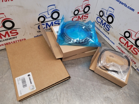 Claas Arion 500, 600 A34, A35, A36, A37 Front Axle Hub Replacement Kit 45180 - المحور الأمامي: صورة 5 Claas Arion 500, 600 A34, A35, A36, A37 Front Axle Hub Replacement Kit 45180 - المحور الأمامي: صورة 5