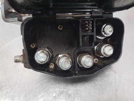 Claas Arion 530, 500, 600 Loader Hydraulic Quick Connect Coupler 0011320650 - نظام الهيدروليك: صورة 4 Claas Arion 530, 500, 600 Loader Hydraulic Quick Connect Coupler 0011320650 - نظام الهيدروليك: صورة 4