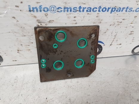 Claas Arion 640 500, 600 Axion 800 Ser Spool Valve Intermediate Plate 0011362031 - صمام هيدروليكي - جرار: صورة 1 Claas Arion 640 500, 600 Axion 800 Ser Spool Valve Intermediate Plate 0011362031 - صمام هيدروليكي - جرار: صورة 1