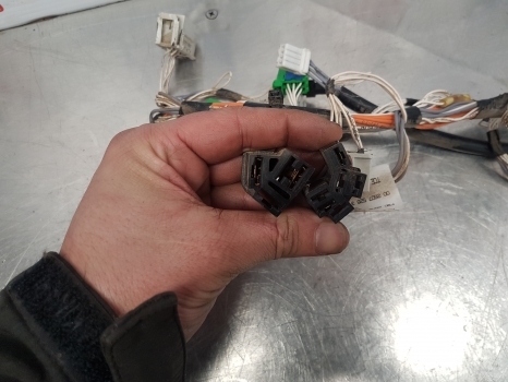 تسخير/ تجميع الكابلات - جرار Claas Arion 640, 950, 900, 880, Axion 500,600 Wiring Loom 0026075263, 0026075261: صورة 8